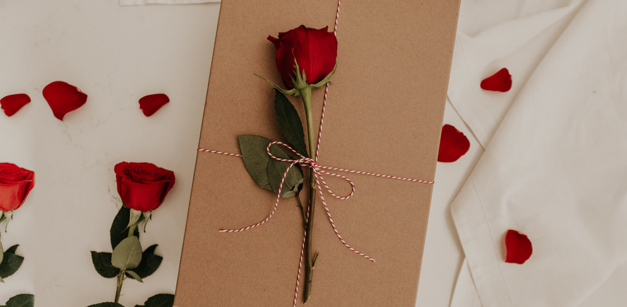 Romantic Valentine's Day Gifts And Last Minute Gifts For Her